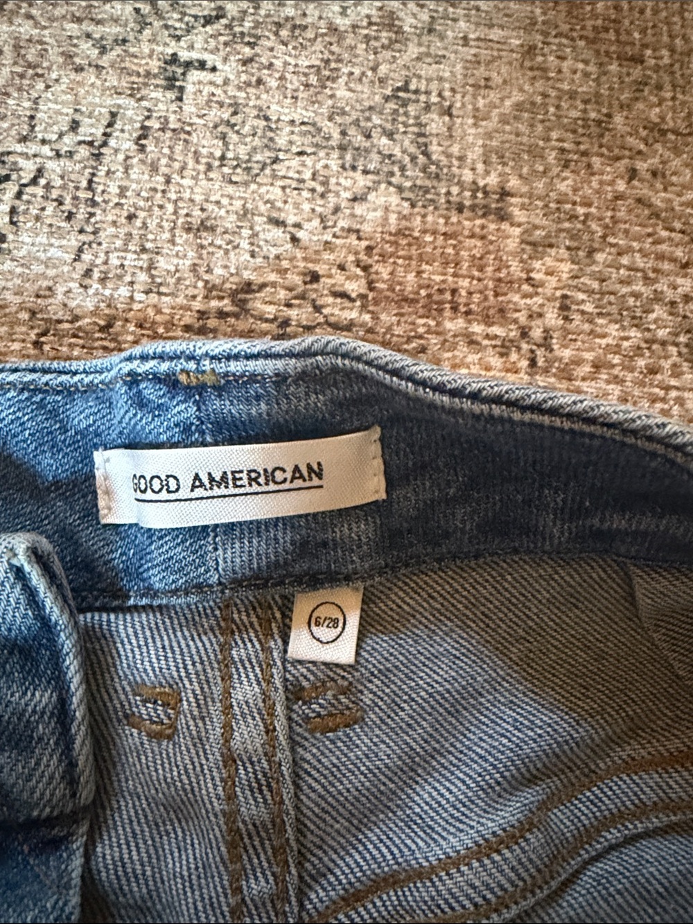 Good American Medium Blue Distressed Frayed Hem Denim Shorts - Picture 2 of 4